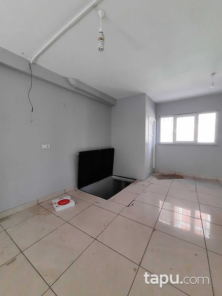 Bağcılar 15 Temmuz Mahallesi'nde 282 m2 Depolu Dükkan