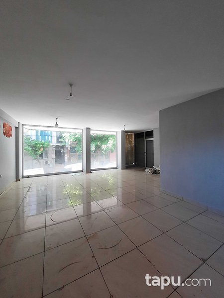 Bağcılar 15 Temmuz Mahallesi'nde 282 m2 Depolu Dükkan