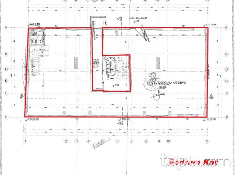 Bağcılar 15 Temmuz Mahallesi'nde 282 m2 Depolu Dükkan