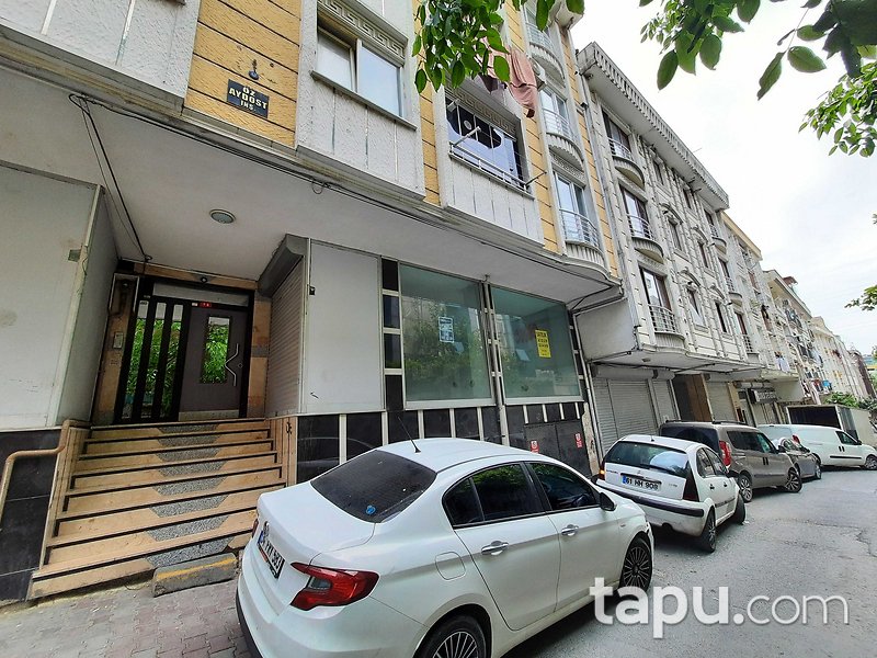 Bağcılar 15 Temmuz Mahallesi'nde 282 m2 Depolu Dükkan
