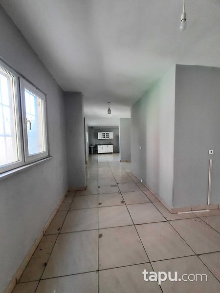 Bağcılar 15 Temmuz Mahallesi'nde 282 m2 Depolu Dükkan