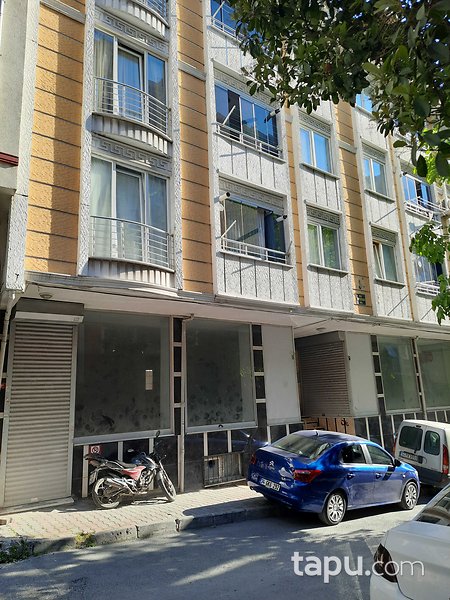 Bağcılar 15 Temmuz Mahallesi'nde 282 m2 Depolu Dükkan