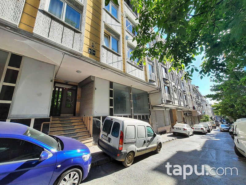 Bağcılar 15 Temmuz Mahallesi'nde 282 m2 Depolu Dükkan