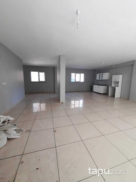 Bağcılar 15 Temmuz Mahallesi'nde 282 m2 Depolu Dükkan