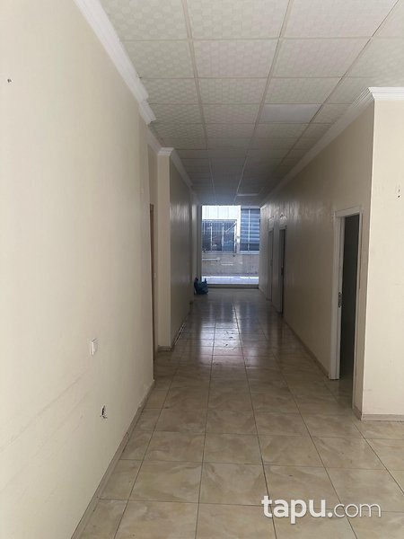 İzmir Çiğli Yeni Mahalle'sinde 101 m2 Dükkan