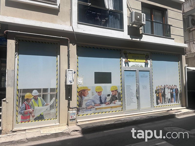 İzmir Çiğli Yeni Mahalle'sinde 101 m2 Dükkan