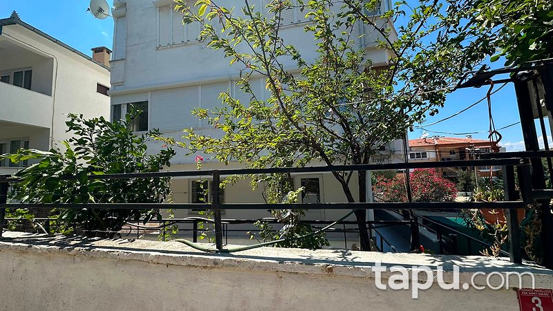 Ayvalık Küçükköy Mahallesi'nde 4+1 Daire