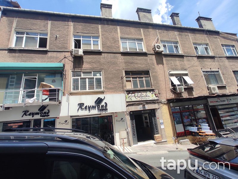 Tarihi Yarımadada 25 m2 Dükkan