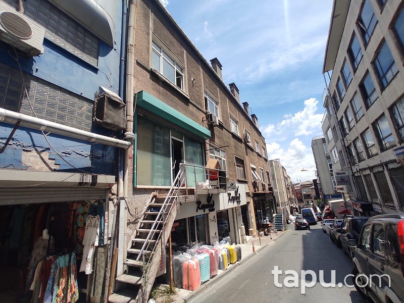 Tarihi Yarımadada 25 m2 Dükkan