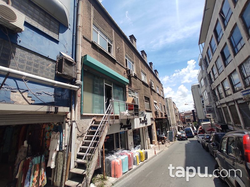 Tarihi Yarımadada 25 m2 Dükkan