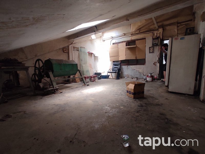 Tarihi Yarımadada 25 m2 Dükkan