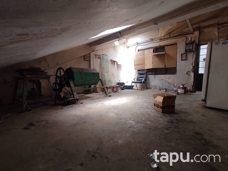 Tarihi Yarımadada 25 m2 Dükkan
