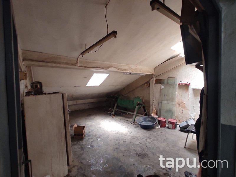 Tarihi Yarımadada 25 m2 Dükkan