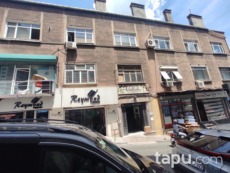 Tarihi Yarımadada 25 m2 Dükkan