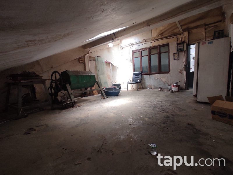 Tarihi Yarımadada 25 m2 Dükkan
