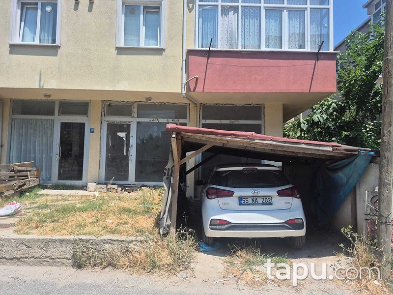 Kapaklı Devlet Hastanesi'ne Yakın 61 m2 Dükkan
