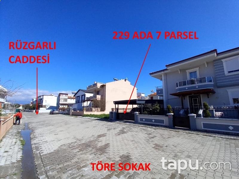 Burhaniye Öğretmenler Mahallesi'nde 2 Kat Konut İmarlı Arsa (AS-00957)