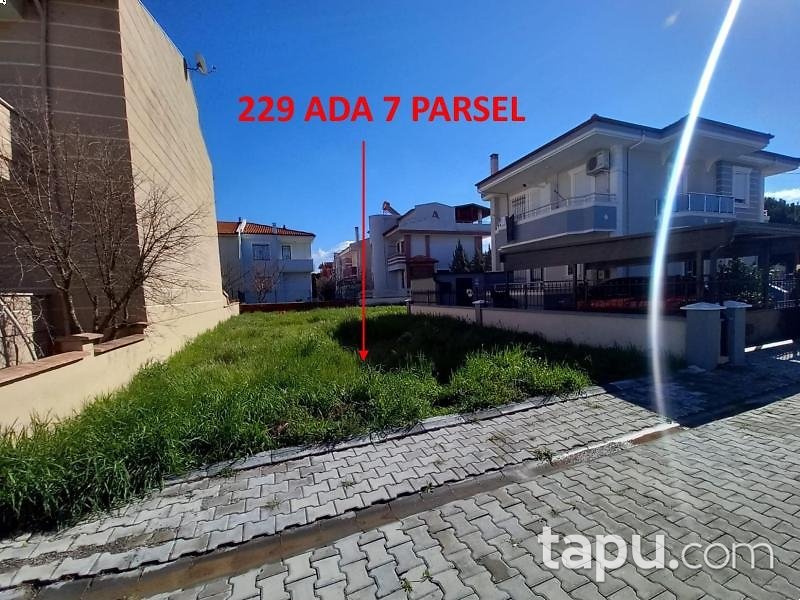 Burhaniye Öğretmenler Mahallesi'nde 2 Kat Konut İmarlı Arsa (AS-00957)