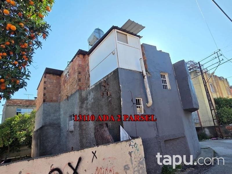 Seyhan Mithatpaşa Mahallesi'nde Hisseli Bina (BS-00323)