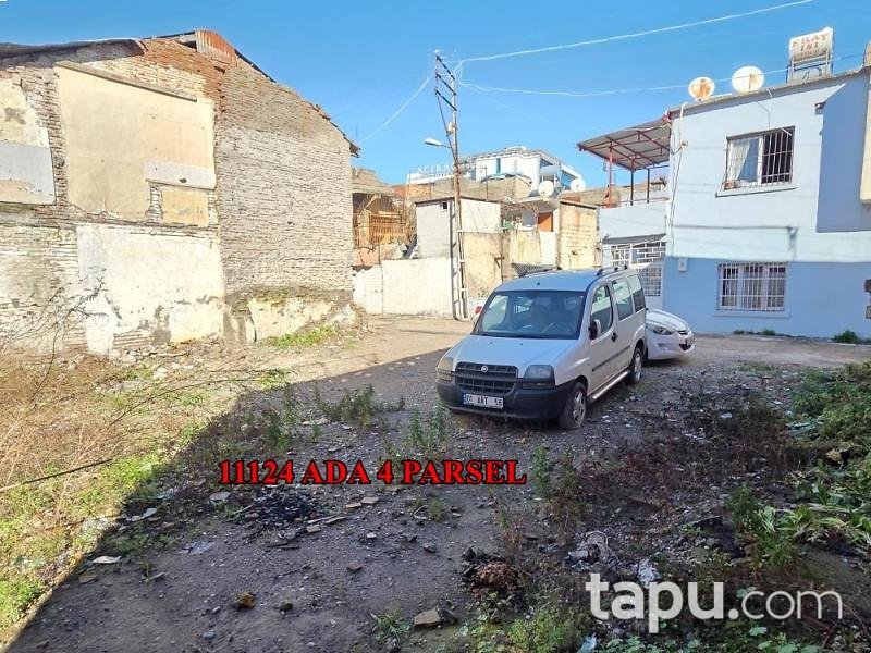 Seyhan Döşeme Mahallesi'nde Hisseli Arsa (AS-02312)