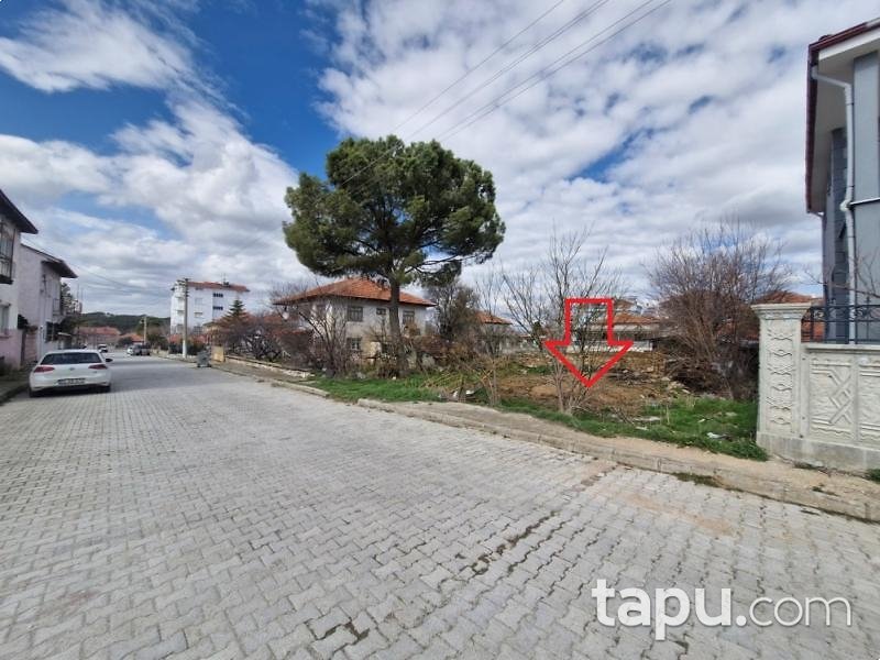 Uşak Sivaslı Atatürk Mahallesi'nde Konut İmarlı Arsa (AS-03038)