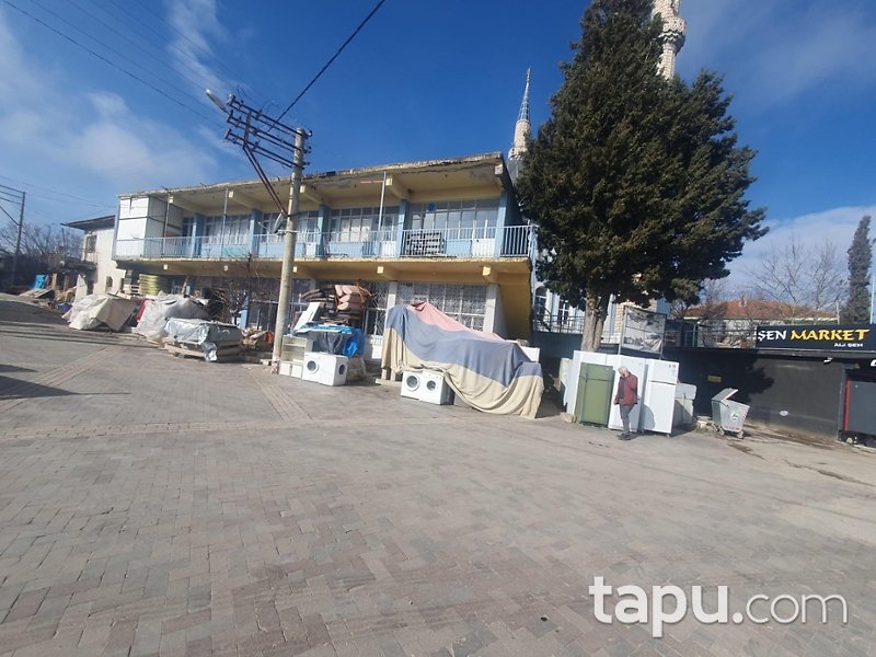 Uşak Sivaslı Esin Caddesi'nde Depo ( BS-01799)
