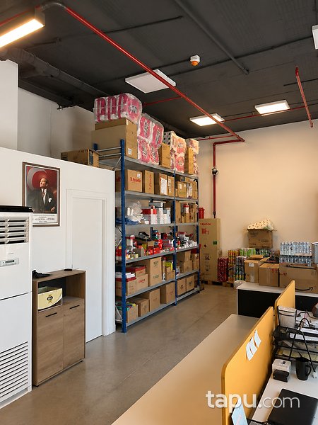 Kordon İstanbul'da 86 m2 Depolu Dükkan & Mağaza