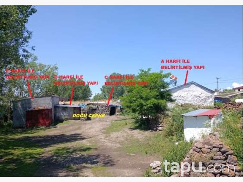 Kars Arpaçay'da Ev Ahır Samanlık Ve Arsa