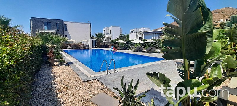 Bodrum Acropol Port Villaları Sitesi'nde 1+1 Villa