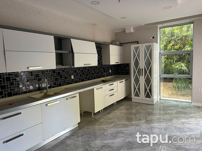 Sur Azel Rozpark Sitesi'nde 5+1 Villa