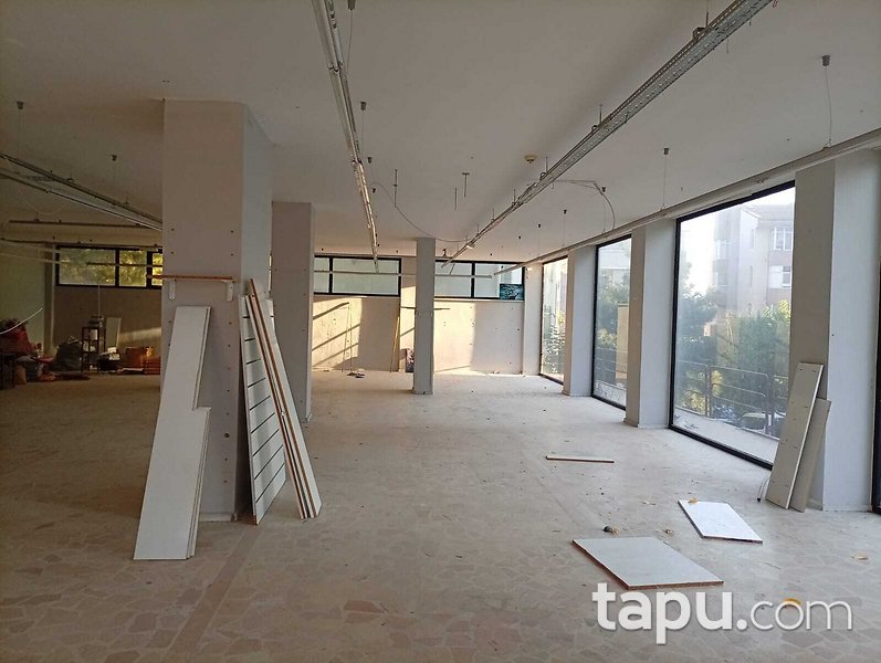 Körfez Mehmet Akif Ersoy Caddesi'nde 390 m2 Asma Katlı Dükkan