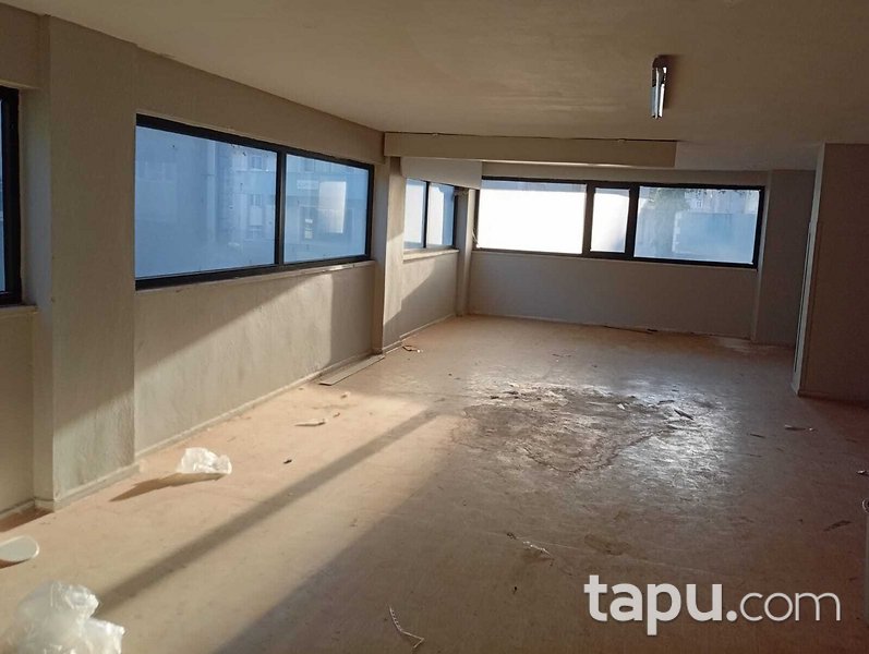 Körfez Mehmet Akif Ersoy Caddesi'nde 390 m2 Asma Katlı Dükkan