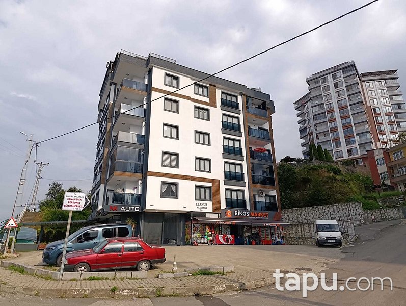 Rize Turanlı Caddesi'nde 2+1 Daire
