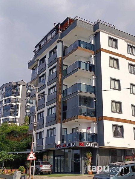 Rize Turanlı Caddesi'nde 2+1 Daire
