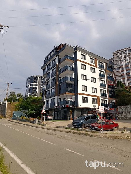 Rize Turanlı Caddesi'nde 2+1 Daire