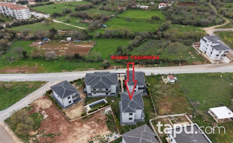 Merkezefendi Gölkent Villaları'nda 5+1 Villa