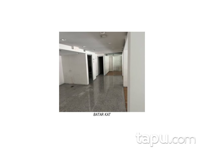 Konak Fevzipaşa Caddesi'nde 446 m2 Dükkan