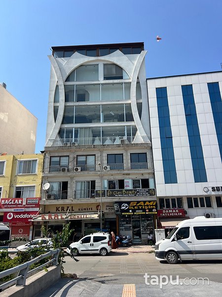 İskenderun Prof. Muammer Aksoy Caddesi'nde 117 m2 İş Yeri (1798)