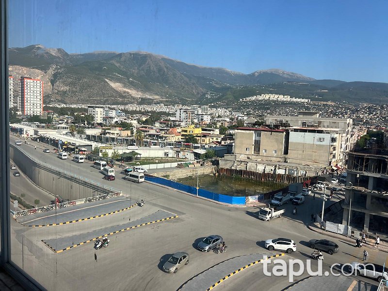 İskenderun Prof. Muammer Aksoy Caddesi'nde 84 m2 Dubleks İş Yeri (1799)