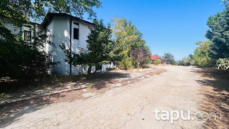 Denizli–Antalya Bulvarı Üzerinde 11.718 m2 Kapalı Alanlı Ticari Tesis