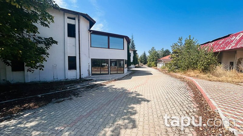 Denizli–Antalya Bulvarı Üzerinde 11.718 m2 Kapalı Alanlı Ticari Tesis