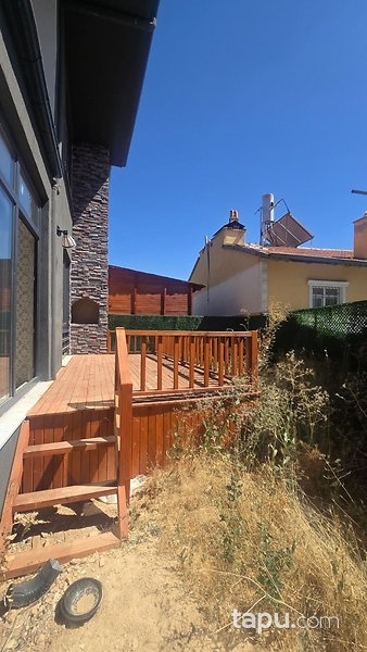 Meram Karahüyük Mahallesi'nde 4+1 Villa