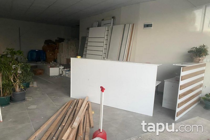 Düzce Algün Maidan 81 Sitesi'nde 236 M2 Depolu Dükkan