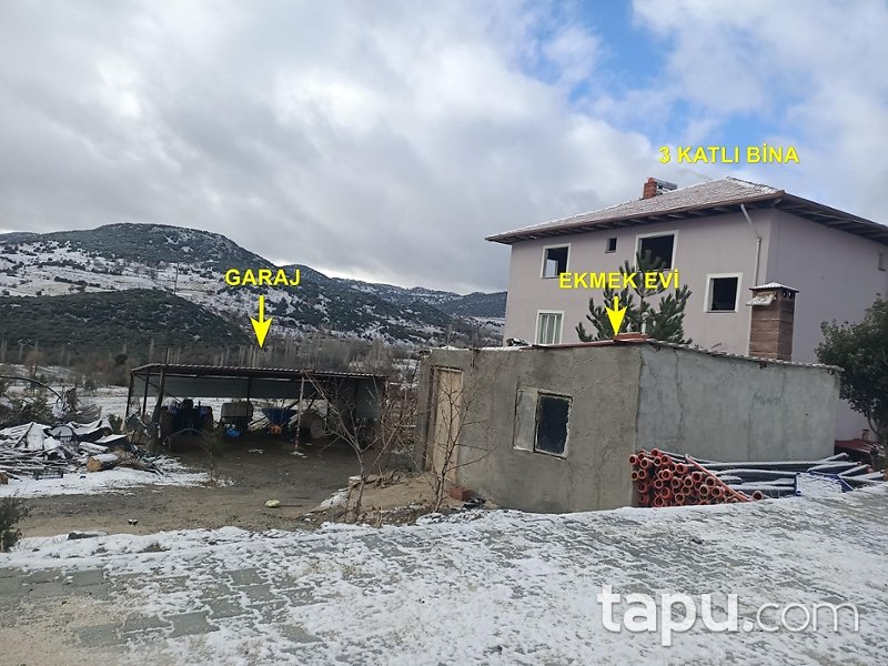 Burdur Çavdır Kozağaç'ta Bina Ve Arsası