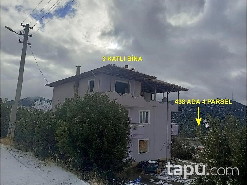 Burdur Çavdır Kozağaç'ta Bina Ve Arsası