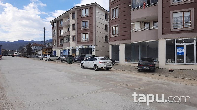 Düzce Cumayeri Çevrik Mahallesi'nde İskanlı 80 m2 Dükkan