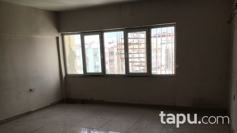 İskenderun Ziya Gökalp Caddesi Seküçoğlu İşhanı'nda İskanlı 63 m2 Ofis