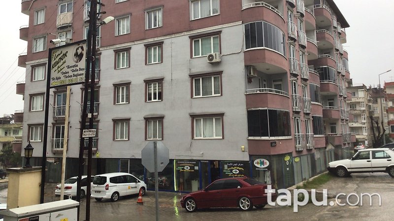 Hatay Defne Esentepe Mahallesinde 548 m2 Depolu Dükkan