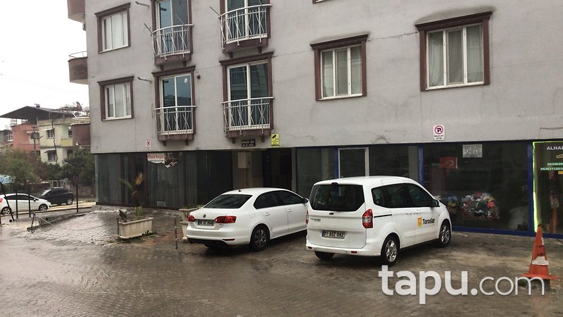 Hatay Defne Esentepe Mahallesinde 548 m2 Depolu Dükkan
