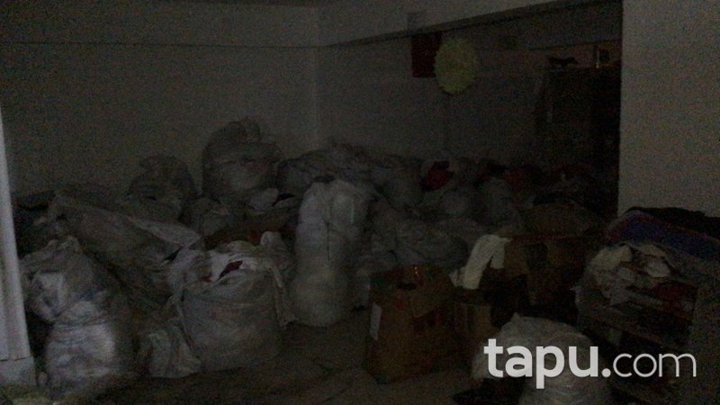 Hatay Defne Esentepe Mahallesinde 548 m2 Depolu Dükkan